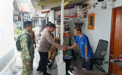 Bhabinkamtibmas dan 3 Pilar Jatirangga Laksanakan Pendataan Penghuni Kontrakan