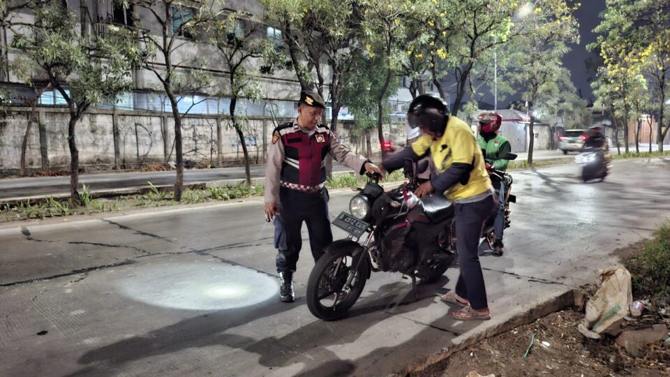 Cegah Begal dan Kejahatan Jalanan, Polsek Rawalumbu Perkuat Patroli Dini Hari