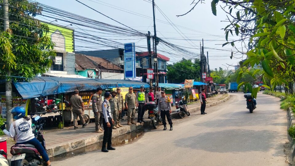 Patroli Gabungan 3 Pilar Jatisampurna Sasar Titik Rawan Gangguan Kamtibmas