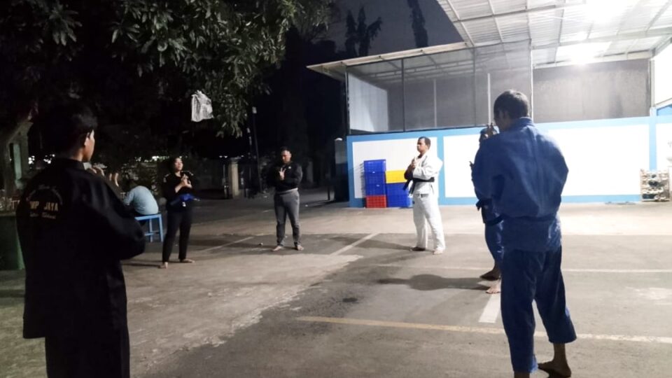 Polsek Bekasi Selatan Bentuk Karakter dan Prestasi Generasi Muda Lewat Ju Jitsu