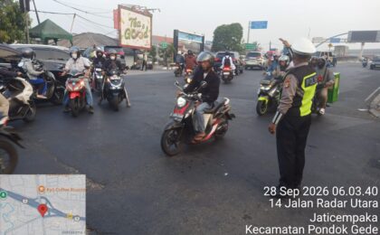 Antisipasi Kemacetan Jam Sibuk, Unit Lantas Polsek Pondok Gede Siagakan Personel di Jalur Protokol