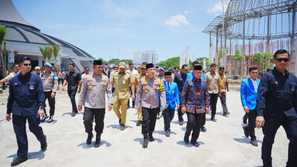 Kapolri Pastikan Polri Kawal Muktamar Muhammadiyah agar Aman dan Sukses