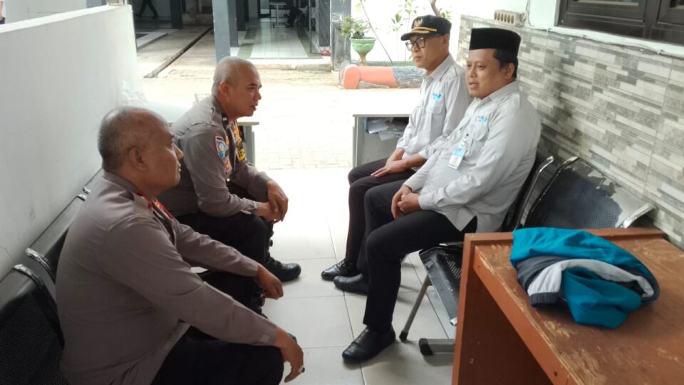 Bhabinkamtibmas Jatirangga Sambangi SMKN 4 Antisipasi Rencana Aksi