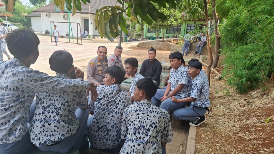 Jaga Pelajar, Polsek Bekasi Selatan Perkuat Edukasi Kamtibmas di SMKN 9 Bekasi