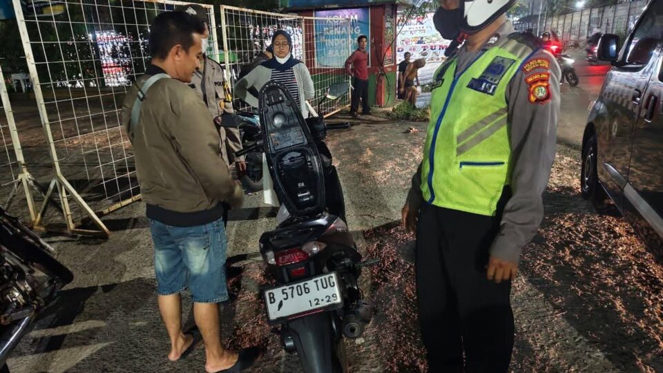 POLSEK JATIASIH RUTIN GELAR RAZIA STASIONER DAN PATROLI WILAYAH, ANTISIPASI KEJAHATAN JALANAN CIPTAKAN SITUASI YANG AMAN DAN KONDUSIF