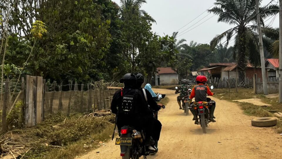Pantau Karhutla, Satbrimob Polda Jambi Bersama Instansi Terkait Patroli Kawasan Konservasi Gajah di Tebo