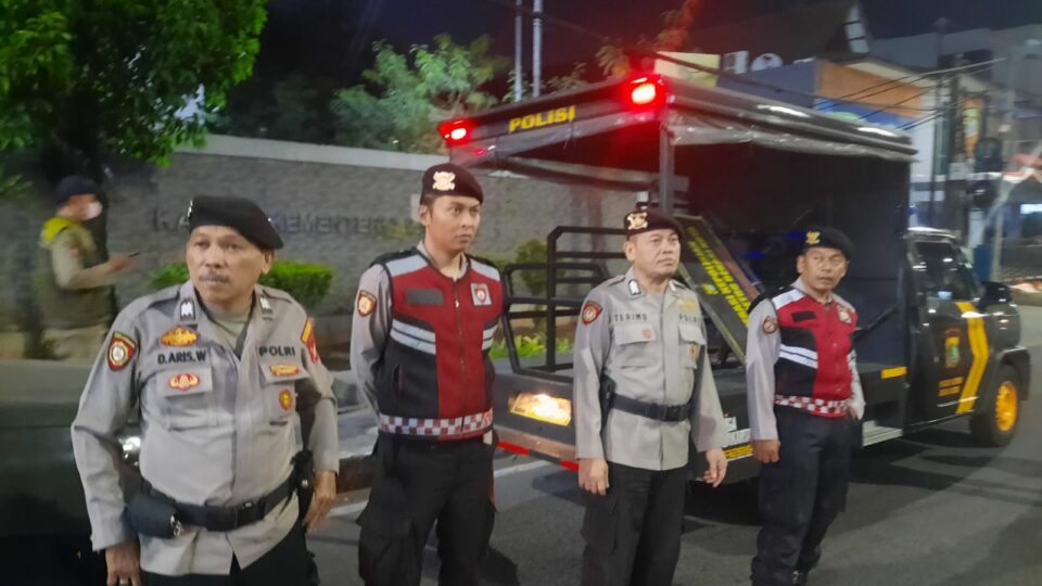 PATROLI PERINTIS PRESISI GABUNGAN SKALA BESAR DALAM RANGKA CIPTA KONDISI WILAYAH HUKUM POLRES METRO BEKASI KOTA