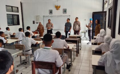 PEMBINAAN PELAJAR DALAM MENJAGA KEAMANAN DAN KETERTIBAN