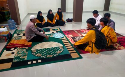 Mengayomi Generasi Muda dari Mimbar Sekolah, Bhabinkamtibmas Titip Pesan Kebaikan untuk Siswa Jatisari
