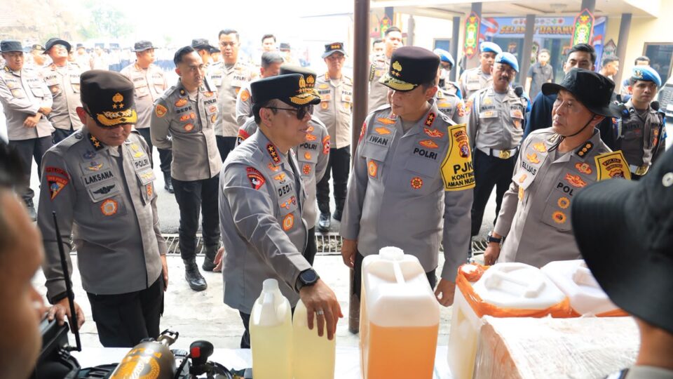 Hadapi Karhutla Gambut, Polri Perkuat Teknologi hingga Rekayasa Tata Air