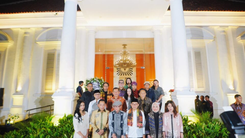 Kapolri Hadiri Pembukaan Pameran Nasirun “Bersimpuh di Kaki Para Guru” di Galeri Nasional Indonesia