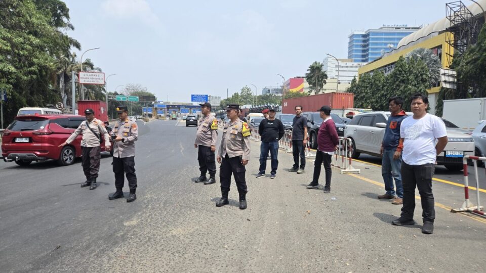 Polsek Bekasi Selatan Pastikan Keamanan dan Kelancaran Perjalanan Jackmania Menuju GBK