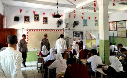 Jaga Pelajar, Polsek Bekasi Selatan Dampingi Siswa SMK Permata Bangsa Cegah Tawuran dan Narkoba