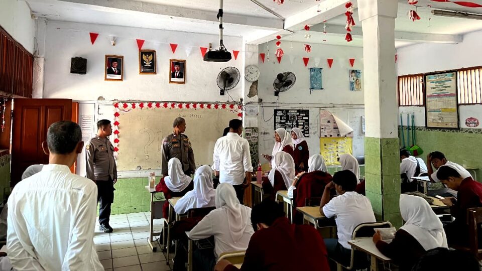 Jaga Pelajar, Polsek Bekasi Selatan Dampingi Siswa SMK Permata Bangsa Cegah Tawuran dan Narkoba