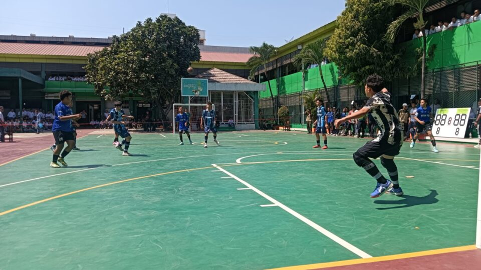 Pengamanan Turnamen Futsal Antar Sekolah di SMK Taruna Bangsa, Polsek Bekasi Utara Kawal Ajang Sportivitas Pelajar