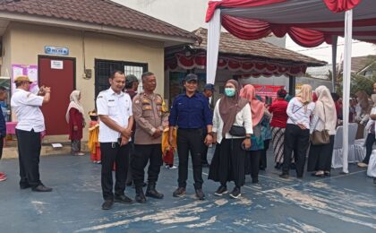 Bhabinkamtibmas Padurenan Lakukan Pendampingan Lomba Anugerah Gapura Sri Baduga Tingkat Kota Bekasi
