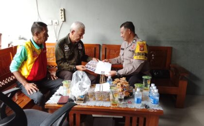 Bhabinkamtibmas Mustikasari Sambangi Tokoh Wilayah Mustikasari