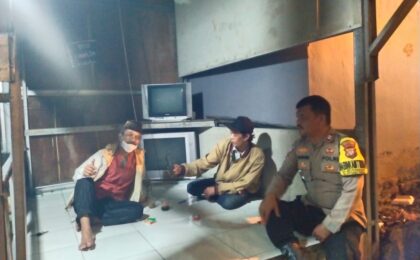 Bhabinkamtibmas Jatiranggon Kontrol Pos Satkamling Kampung Pondok Ranggon