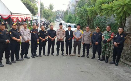 Polsek Bekasi Barat Berikan Pelayanan Giat Masyarakat Sholat Istisqo Di Bintarajaya