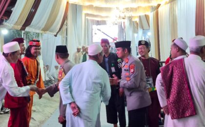 Maulid Nabi di Pekayon Dihadiri Ribuan Jamaah, Kapolsek Bekasi Selatan Pastikan Kegiatan Aman dan Kondusif