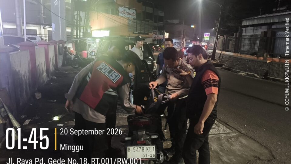 Jaga Jakarta On The Spot : Polsek Pondok Gede Lakukan Patroli dan Razia Dini Hari Jaga Situasi Tetap Aman