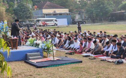 Ratusan Jamaah LDII Gelar Sholat Istisqo di Bintara Jaya, Polsek Bekasi Barat Lakukan Pengamanan