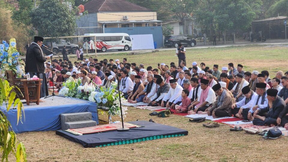 Ratusan Jamaah LDII Gelar Sholat Istisqo di Bintara Jaya, Polsek Bekasi Barat Lakukan Pengamanan