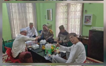 Sinergitas TNI-Polri Sambangi Tokoh Agama dan Masyarakat di Jatiwaringin