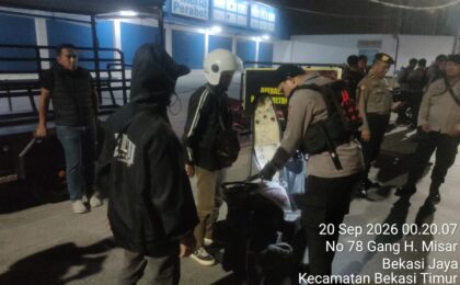 Hadirkan Rasa Aman Malam Hari, Tim 2 Presisi Patroli Skala Besar di Empat Kawasan Rawan Kota Bekasi