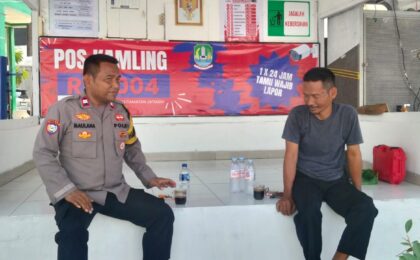 Antipasi Gangguan Siang Hari, Bhabinkamtibmas Jatiasih Sambangi Pos Kamling Kebantenan