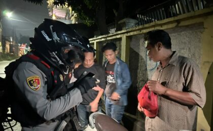 Patroli Dialogis Tim Badak Sambangi SPBU dan Pos Kamling di Wilayah Jatiasih