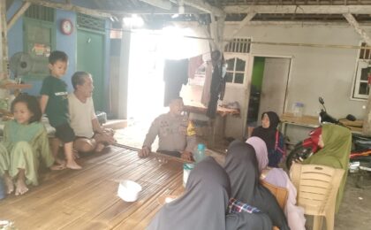 Sambang Bhabinkamtibmas Polsek Jatisampurna Serap Aspirasi Warga Jatiraden