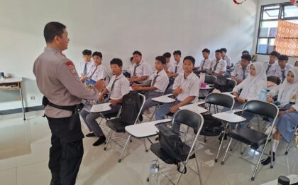 Edukasi Cegah Kenakalan Remaja, Polsek Medan Satria Sambangi SMK Cipta Karya