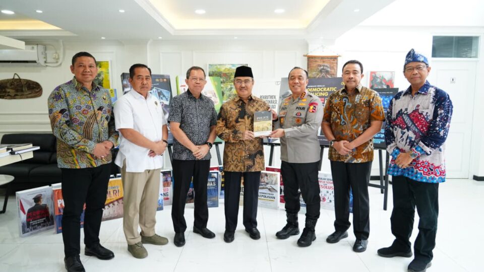 POLRI PERKUAT TATA KELOLA MELALUI REKOMENDASI KPRP DALAM BUKU POLICE GOVERNANCE