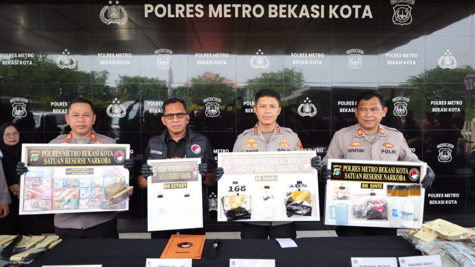 Operasi Nila Jaya, Polres Metro Bekasi Kota Amankan 74 Tersangka dan Sita 49.119 Butir Obat Keras