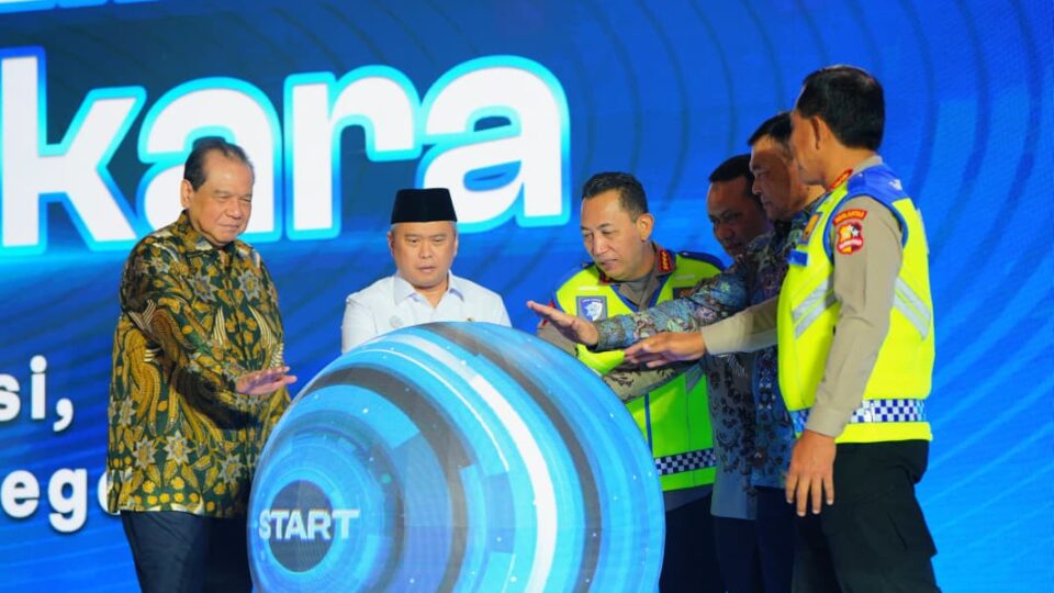 Kapolri Luncurkan STNK Digital dan Pembayaran Tilang Terintegrasi