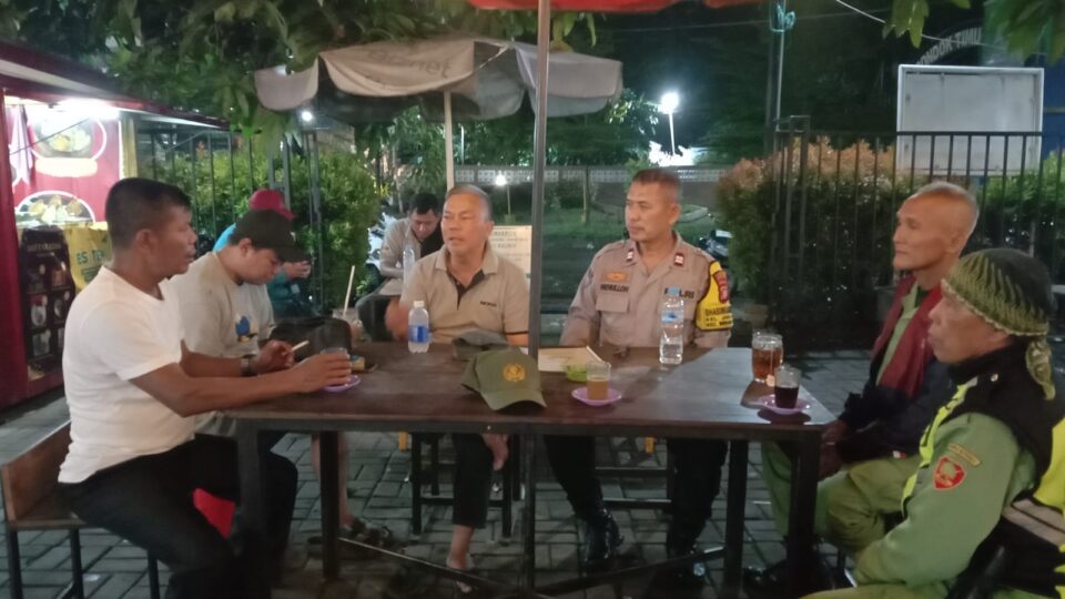 Jakarta On The Spot: Bhabinkamtibmas Jakasetia Serap Aspirasi Warga RW 16, Perkuat Kewaspadaan dan Siskamling
