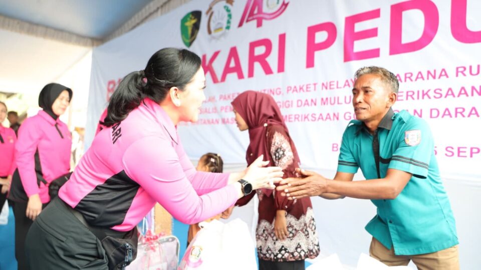 Bhayangkari Peduli Jangkau Pulau Borang, Perkuat Kesehatan dan Ketahanan Sosial Warga Pesisir Sumsel