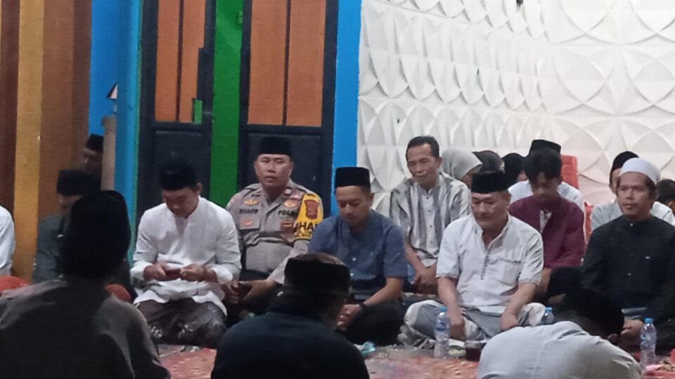 Tiga Pilar Kelurahan Cimuning Hadiri Takziyah dan Doa Bersama Warga