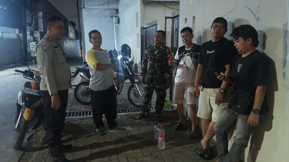 Sinergitas Tiga Pilar Cimuning Gelar Patroli Malam Bersama Ketua RT dan Karang Taruna
