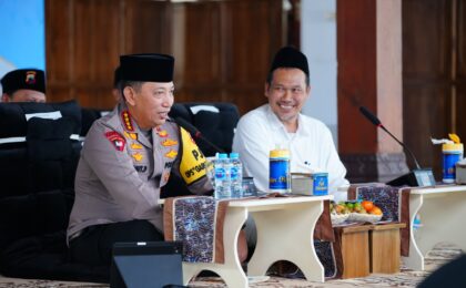 Kapolri Bersama Gus Baha: Jaga Persatuan agar Indonesia Terus Tumbuh dan Maju