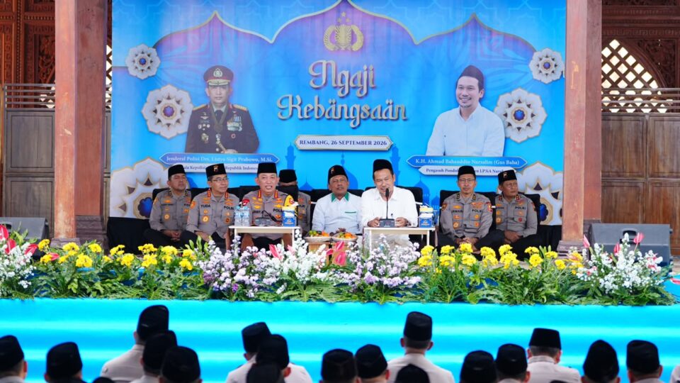 Ngaji Gus Baha Satukan Santri dan Jajaran Polri Se-Indonesia, 42 Ribu Peserta Gaungkan Semangat Kebangsaan