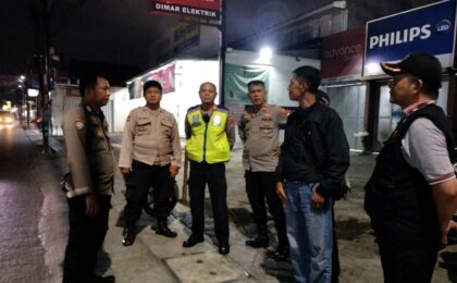 Pastikan Warga Aman Beraktivitas, Kapolsek Pondok Gede Pimpin Langsung Pengawasan Kamtibmas