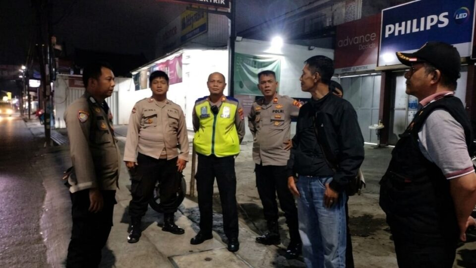 Pastikan Warga Aman Beraktivitas, Kapolsek Pondok Gede Pimpin Langsung Pengawasan Kamtibmas