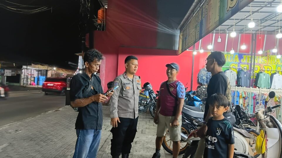 MONITORING WILAYAH DENGAN KUNJUNGI TOKO PERBELANJAAN, BERIKAN RASA AMAN WARGA YANG BELANJA