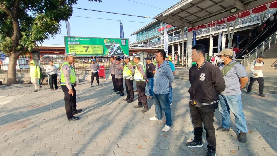 Polsek Bekasi Utara Gelar Simulasi Mapping dan Pemantauan di Stasiun Bekasi