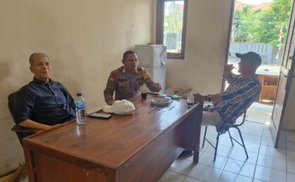 Sosialisasi Layanan 110 di Komplek DDN Jatiwaringin, Bhabinkamtibmas Tekankan Informasi Bertanggung Jawab