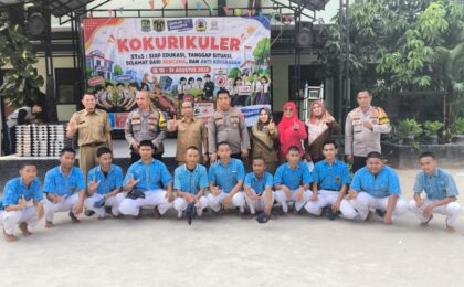 Bangun Karakter Sejak Dini, Polsek Jatisampurna Sosialisasi Pencegahan Perundungan di SMPN 15