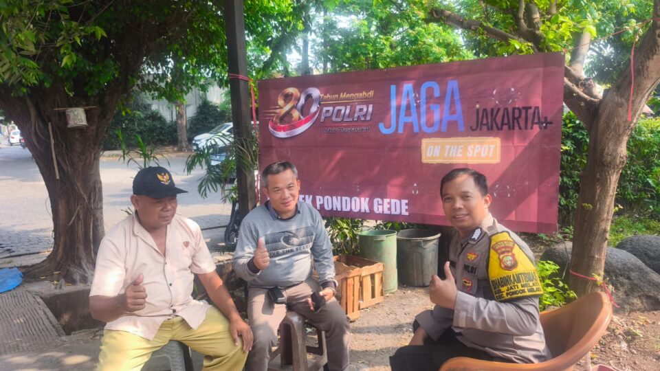 Bangkitkan Semangat Siskamling, Bhabinkamtibmas Jatimelati Gelar 'Jaga Jakarta On The Spot'
