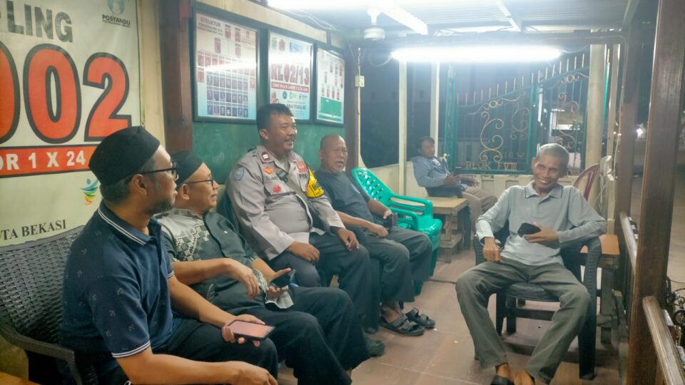 Sambangi Pos Kamling Perum Pejuang Jaya, Polsek Medan Satria Tekankan Pengawasan Rumah Kosong
